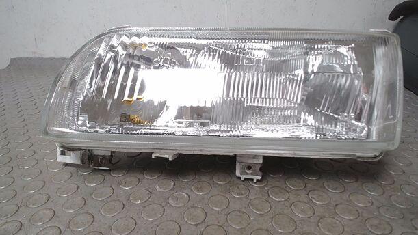 Foto: SCHEINWERFER LINKS eines Nissan Primera 1.6 CLX