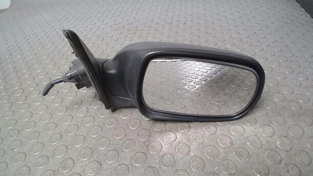 Foto: AUSSENSPIEGEL MECHANISCH VERSTELLBAR RECHTS ( UNLACKIERT ) eines Nissan Primera 1.6 CLX
