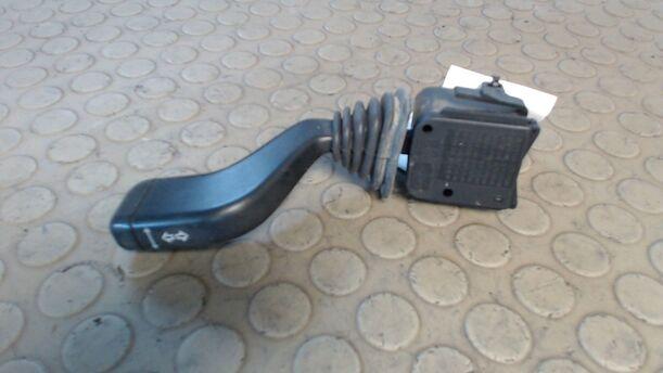 Foto: BLINKSCHALTER/KOMBISCHALTER L eines Opel Astra Caravan CLX