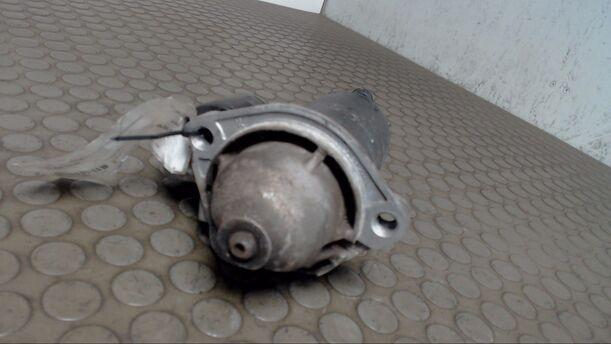 Foto: ANLASSER / STARTER BOSCH eines Audi 100 Avant 2.0 E CLX