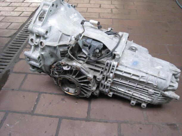Foto: SCHALTGETRIEBE 5-GANG DHZ eines VW Passat 1.8 5V CLX