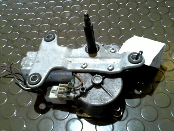 Foto: SCHEIBENWISCHERMOTOR HINTEN eines Fiat Cinquecento 0.9 i.e. CLX