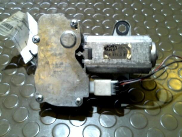 Foto: SCHEIBENWISCHERMOTOR HINTEN eines Fiat Cinquecento 0.9 i.e. CLX