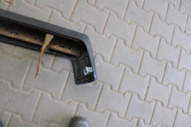 Foto: STOßSTANGE / STOSSFÄNGER HINTEN eines VW GOLF L CLX