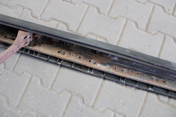 Foto: STOßSTANGE / STOSSFÄNGER HINTEN eines VW GOLF L CLX