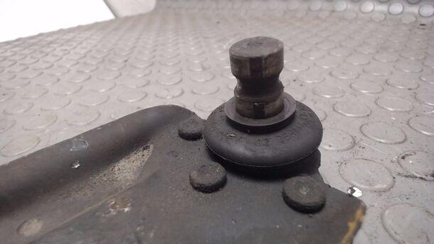 Foto: QUERLENKER LINKS (17mm Traggelenk) eines VW GOLF L CLX