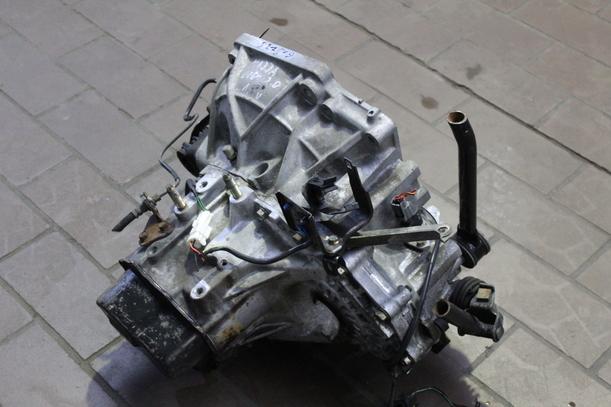 Foto: SCHALTGETRIEBE 5-GANG eines Mazda 626 2.0i