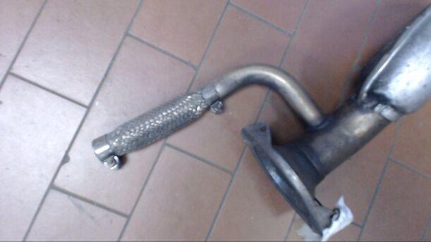 Foto: AUSPUFFROHR VORN eines VW Transporter T4 CLX