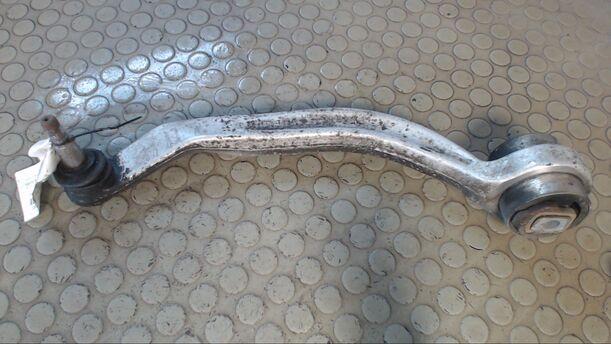 Foto: QUERLENKER UNTEN HINTEN LINKS eines Audi A4 1.8