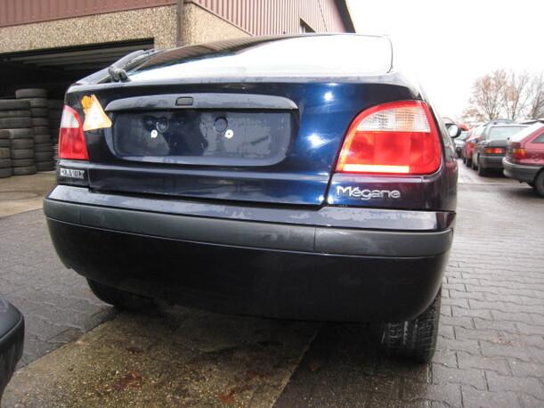 Foto: STOßSTANGE / STOSSFÄNGER HINTEN eines Renault Megane 1.6 CLX