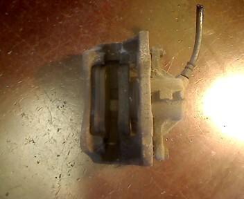 Foto: BREMSSATTEL VORN LINKS eines Peugeot 306 Break