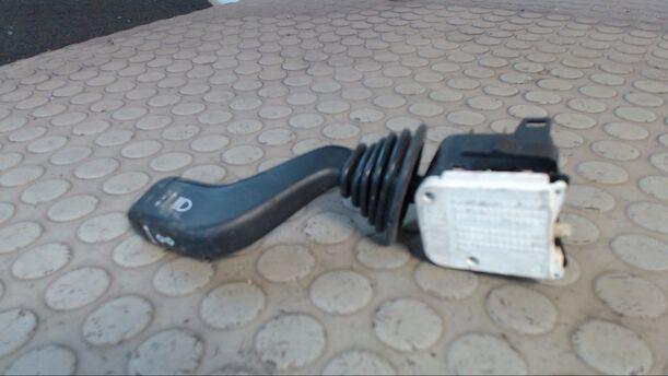 Foto: BLINKSCHALTER/KOMBISCHALTER L eines Opel Corsa 12V CLX