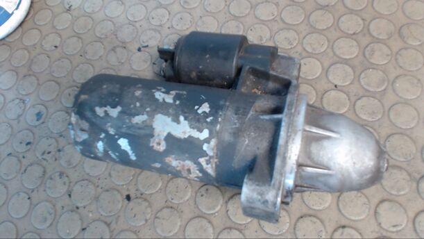 Foto: ANLASSER / STARTER BOSCH eines Mercedes-Benz 190 E 2.3 CLX