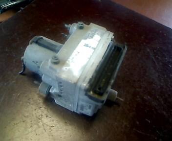 Foto: HAUPTBREMSAGGREGAT ABS eines Peugeot 406