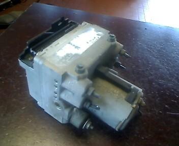 Foto: HAUPTBREMSAGGREGAT ABS eines Peugeot 406