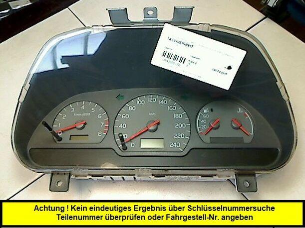 Foto: TACHOEINHEIT eines Volvo V40 1.6
