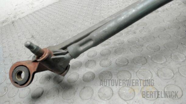Foto: SCHEIBENWISCHERMOTOR VORN eines Alfa Romeo 145 1.4 Twin Spark CLX