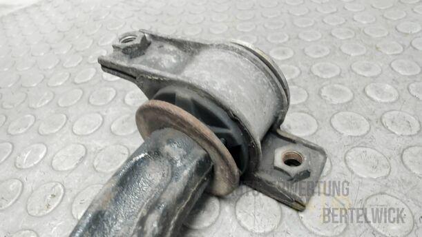 Foto: QUERLENKER VORNE LINKS eines Alfa Romeo 145 1.4 Twin Spark CLX