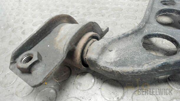 Foto: QUERLENKER VORNE RECHTS eines Alfa Romeo 145 1.4 Twin Spark CLX