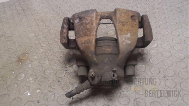 Foto: BREMSSATTEL VORN LINKS eines Alfa Romeo 145 1.4 Twin Spark CLX