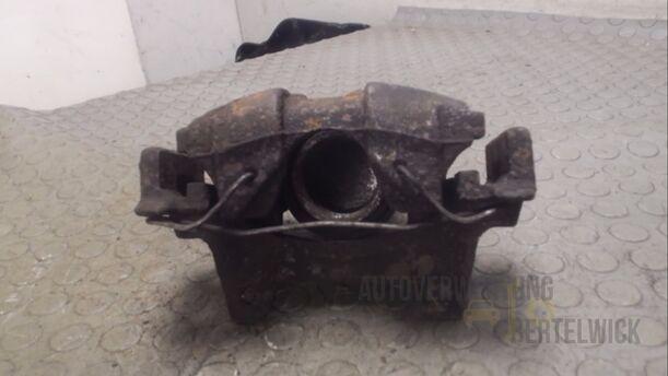 Foto: BREMSSATTEL VORN LINKS eines Alfa Romeo 145 1.4 Twin Spark CLX