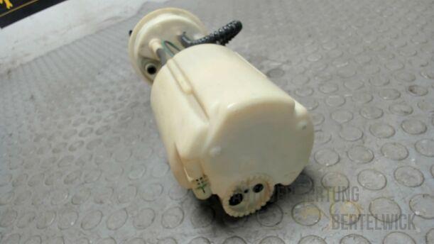 Foto: KRAFTSTOFFPUMPE eines Alfa Romeo 145 1.4 Twin Spark CLX