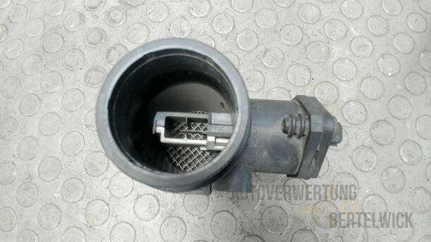 Foto: LUFTMASSENMESSER eines Alfa Romeo 145 1.4 Twin Spark CLX