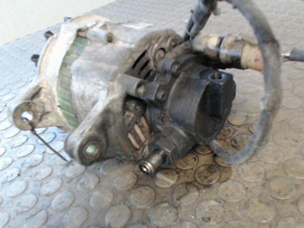Foto: LICHTMASCHINE eines Opel Vectra TD CLX