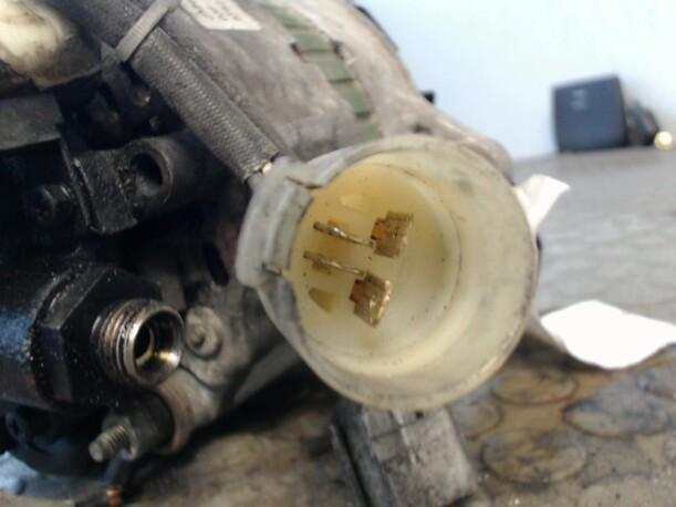 Foto: LICHTMASCHINE eines Opel Vectra TD CLX