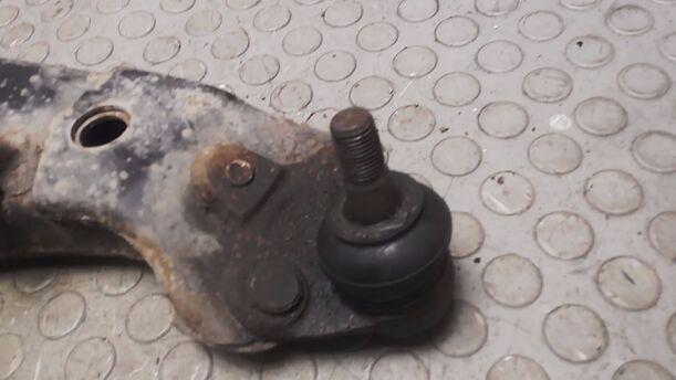 Foto: QUERLENKER VORN RECHTS eines Toyota Corolla