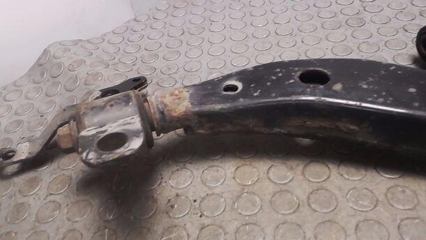 Foto: QUERLENKER VORN RECHTS eines Toyota Corolla