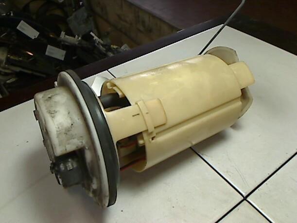 Foto: KRAFTSTOFFPUMPE eines Peugeot 406
