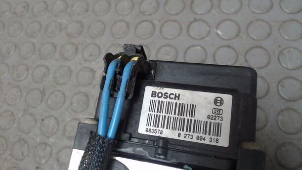 Foto: HAUPTBREMSAGGREGAT ABS eines Nissan Primera Traveller 1.8