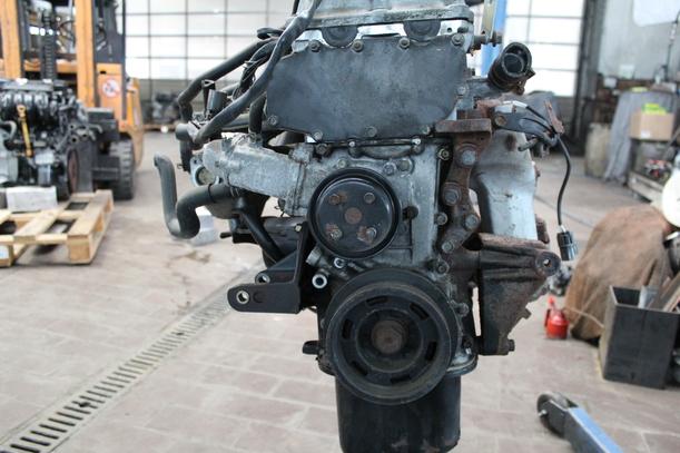 Foto: MOTOR eines Nissan Sunny CLX