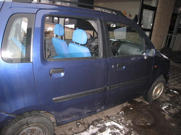 Foto: TÜR HINTEN RECHTS eines Opel Agila 1.2 16 V CLX