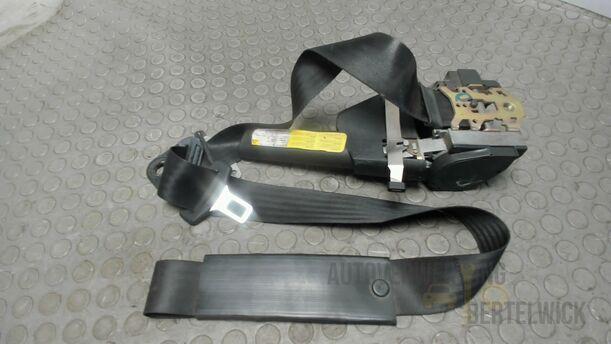 Foto: SICHERHEITSGURT VORNE RECHTS eines Alfa Romeo 145 1.4 Twin Spark CLX