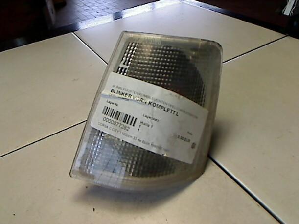 Foto: BLINKER / BLINKLEUCHTE LINKS eines Opel Corsa C