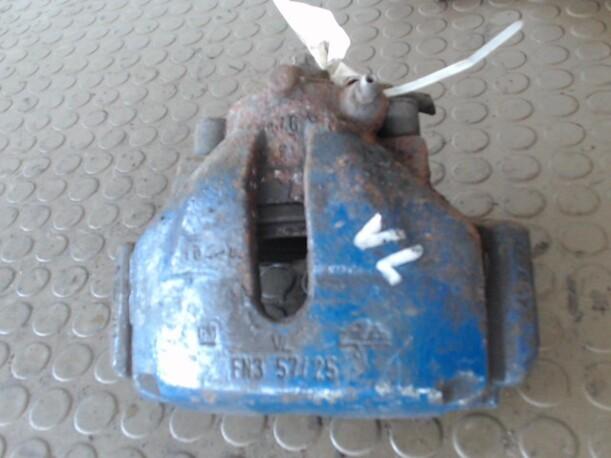 Foto: BREMSSATTEL VORN LINKS eines Opel Vectra 2.0
