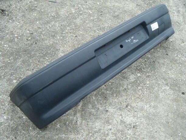 Foto: STOßSTANGE / STOSSFÄNGER HINTEN eines Peugeot 306