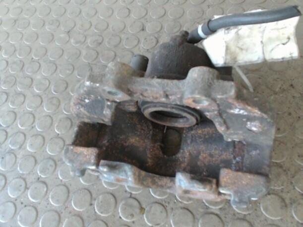 Foto: BREMSSATTEL VORN RECHTS eines Opel Vectra 2.0