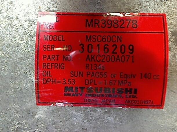 Foto: KOMPRESSOR KLIMAANLAGE eines Mitsubishi Space Star GDI 1800 Combispace