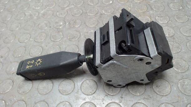 Foto: BLINK- / KOMBISCHALTER eines Renault R 21 Nevada