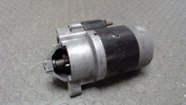 Foto: ANLASSER / STARTER (ZUBEHÖR) eines Renault R 21 Nevada