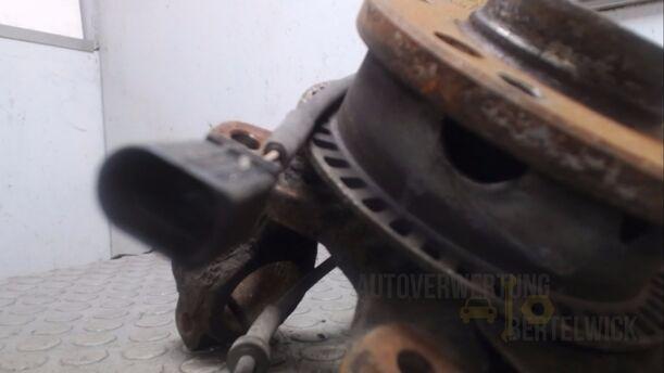 Foto: ACHSSCHENKEL VORNE LINKS V L eines Skoda Felicia Combi 1.3