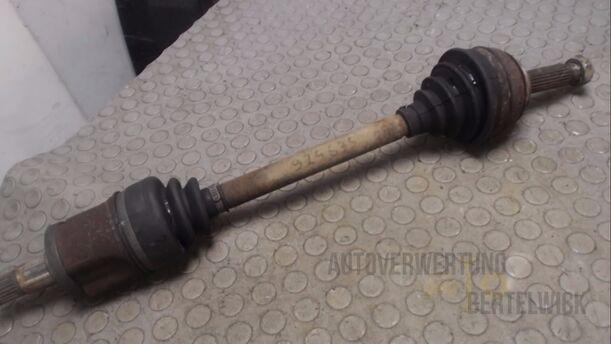 Foto: ANTRIEBSWELLE LINKS eines Skoda Felicia Combi 1.3