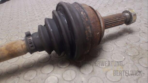 Foto: ANTRIEBSWELLE LINKS eines Skoda Felicia Combi 1.3