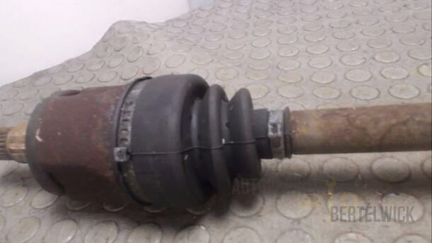 Foto: ANTRIEBSWELLE LINKS eines Skoda Felicia Combi 1.3