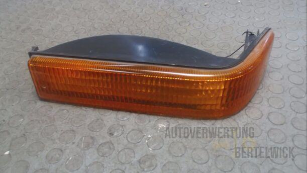 Foto: BLINKER / BLINKLEUCHTE LINKS eines Jeep Grand Cherokee 5.2