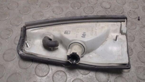 Foto: STANDLICHT LINKS eines Nissan Micra