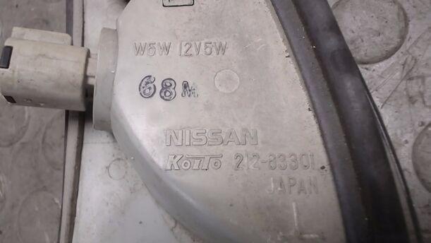 Foto: STANDLICHT LINKS eines Nissan Micra